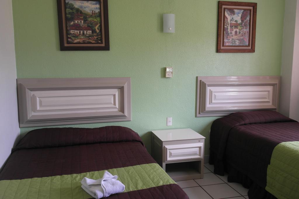 Hotel El Roble Tuxtla Gutiérrez Kültér fotó