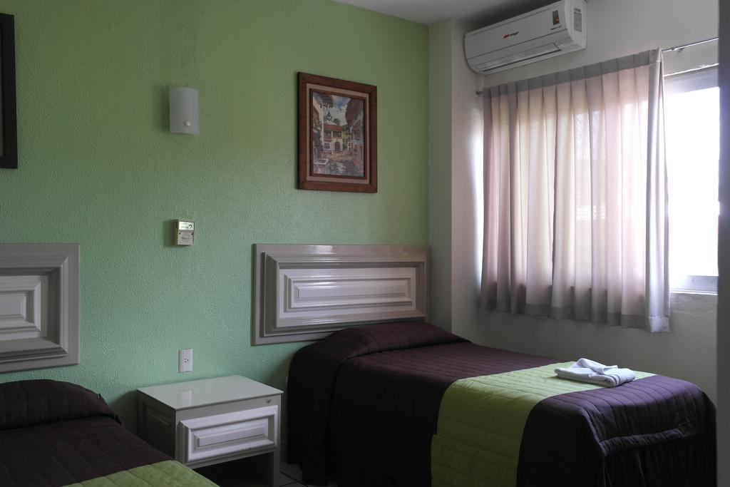 Hotel El Roble Tuxtla Gutiérrez Kültér fotó