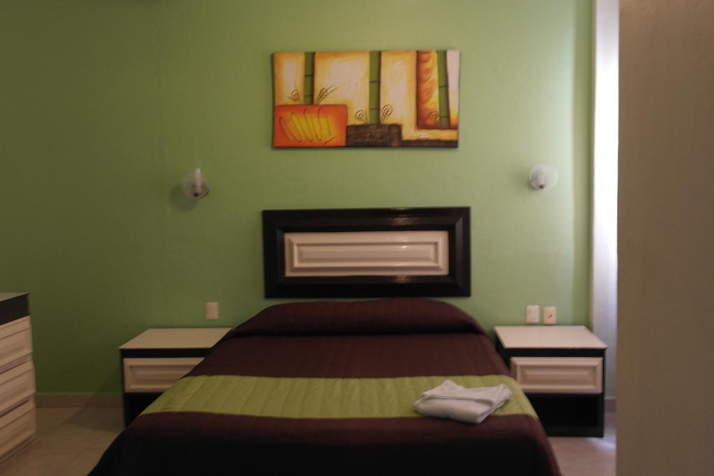 Hotel El Roble Tuxtla Gutiérrez Szoba fotó